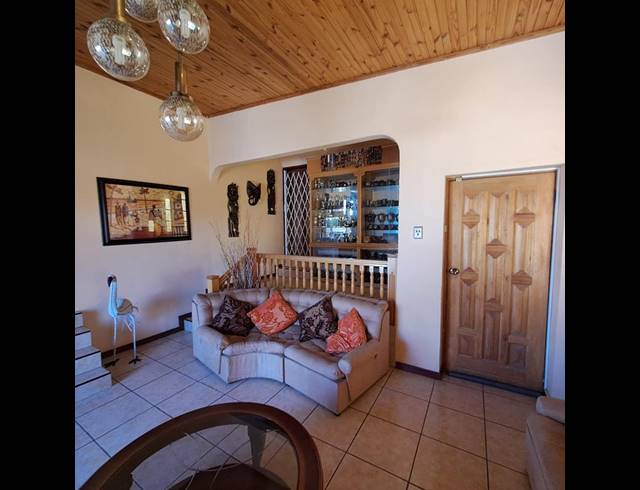 4 BEDROOM HOUSE FOR SALE IN HOMESTEAD